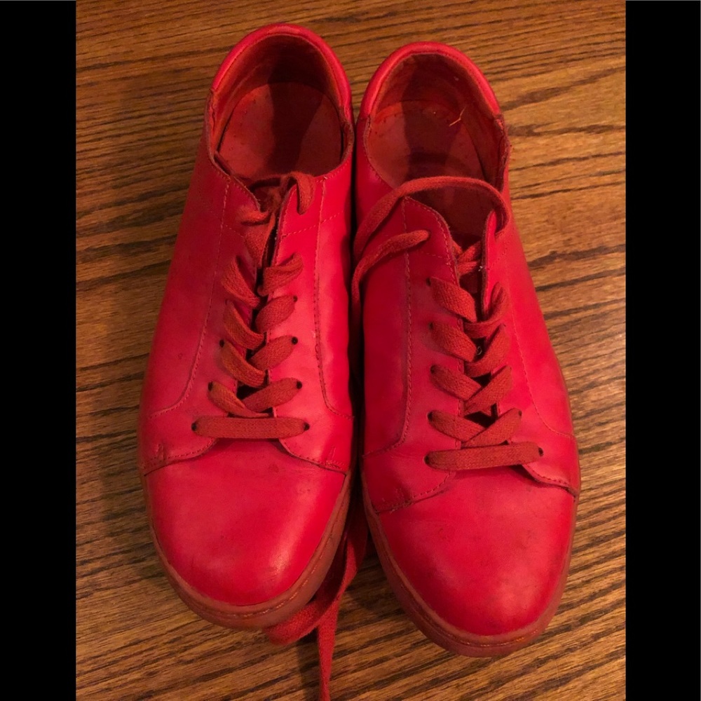 Kenneth Cole reaction size 9